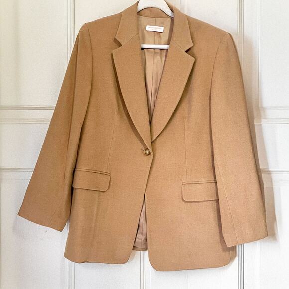 Brooks Brothers Jackets & Blazers - BROOKS BROTHERS VTG 100% Camel Hair Made in USA Blazer in Tan Size 14